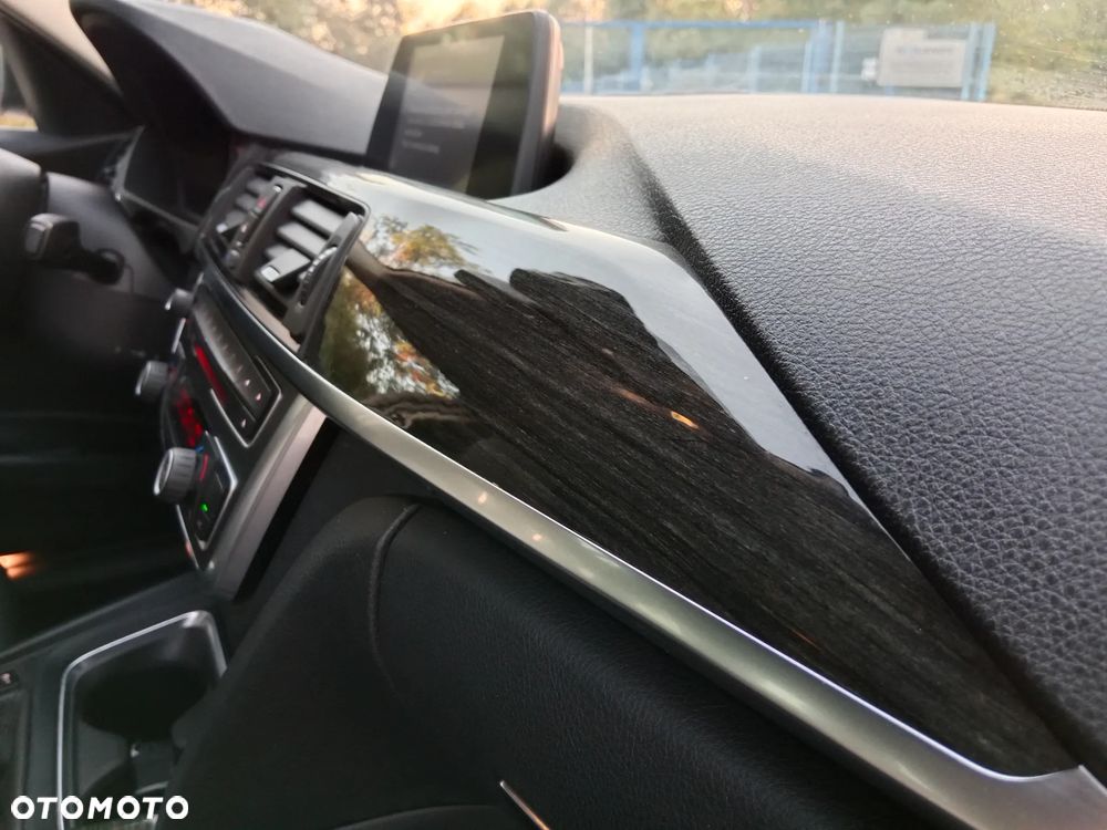 BMW Seria 3 316d Luxury Line - 29
