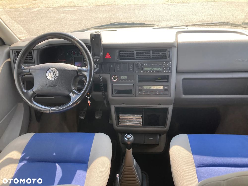 Volkswagen Multivan - 15