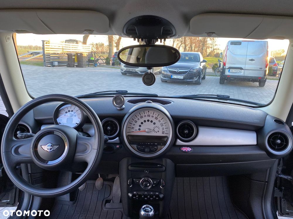 MINI ONE - 23