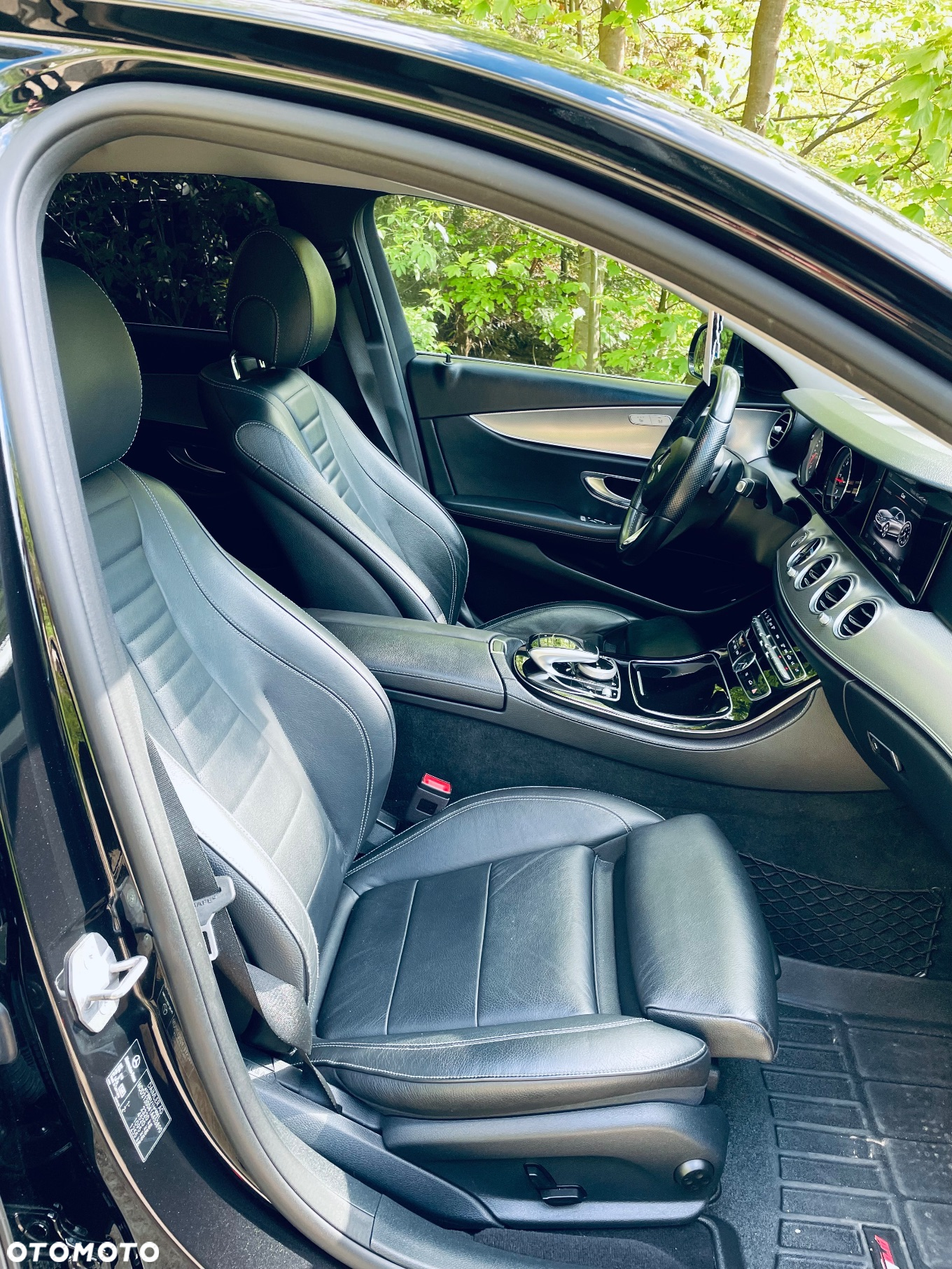 Mercedes-Benz Klasa E 220 d T 9G-TRONIC - 19