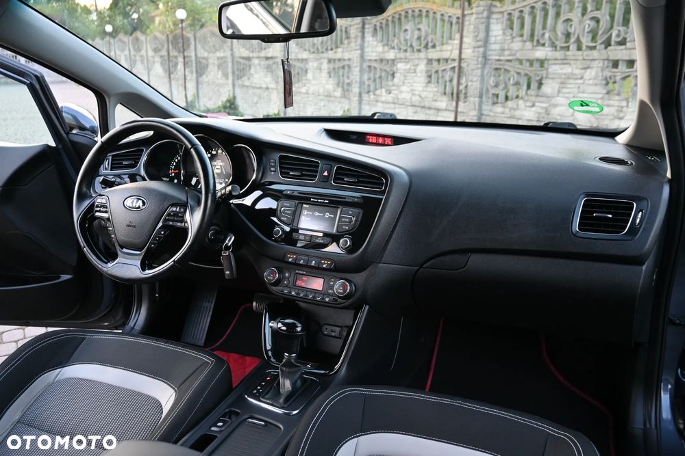Kia Ceed 1.6 GDI DCT Platinum Edition - 31