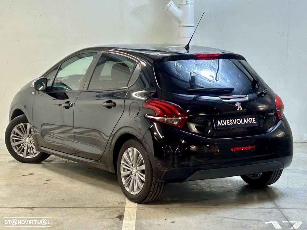 Peugeot 208 1.2 PureTech Style - 46