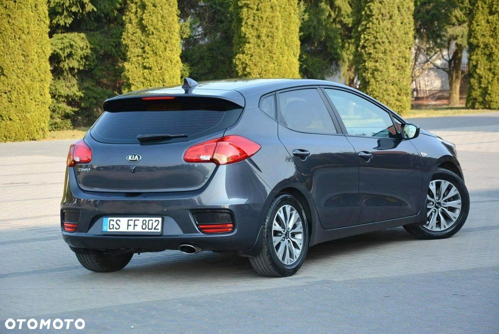 Kia Ceed 1.4 CVVT Attract - 13
