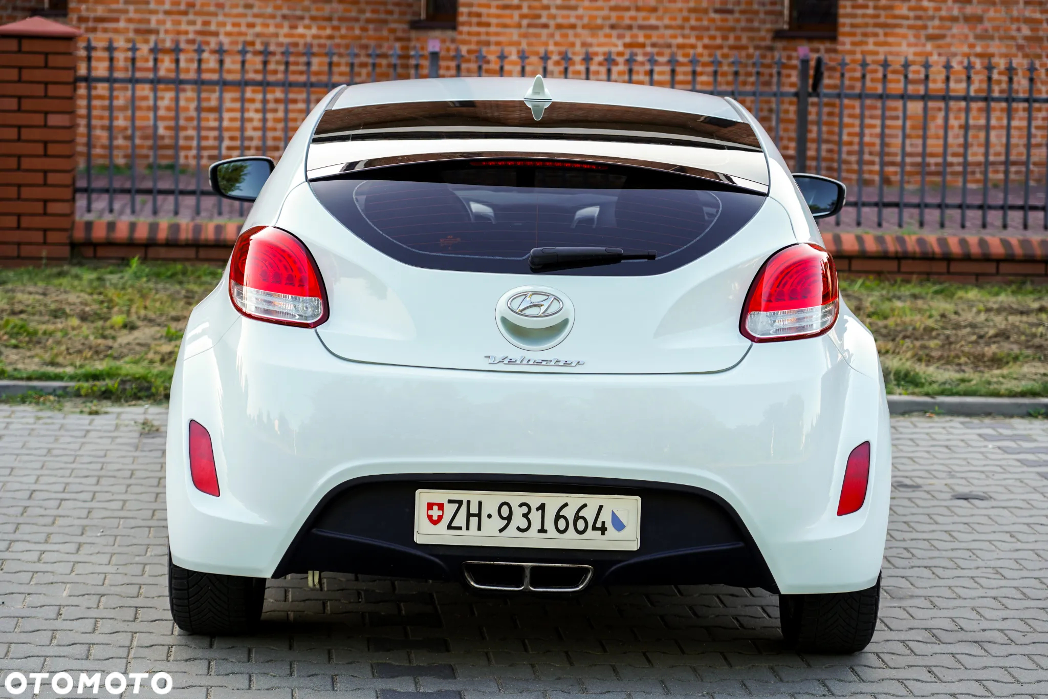 Hyundai Veloster 1.6 blue Premium - 16