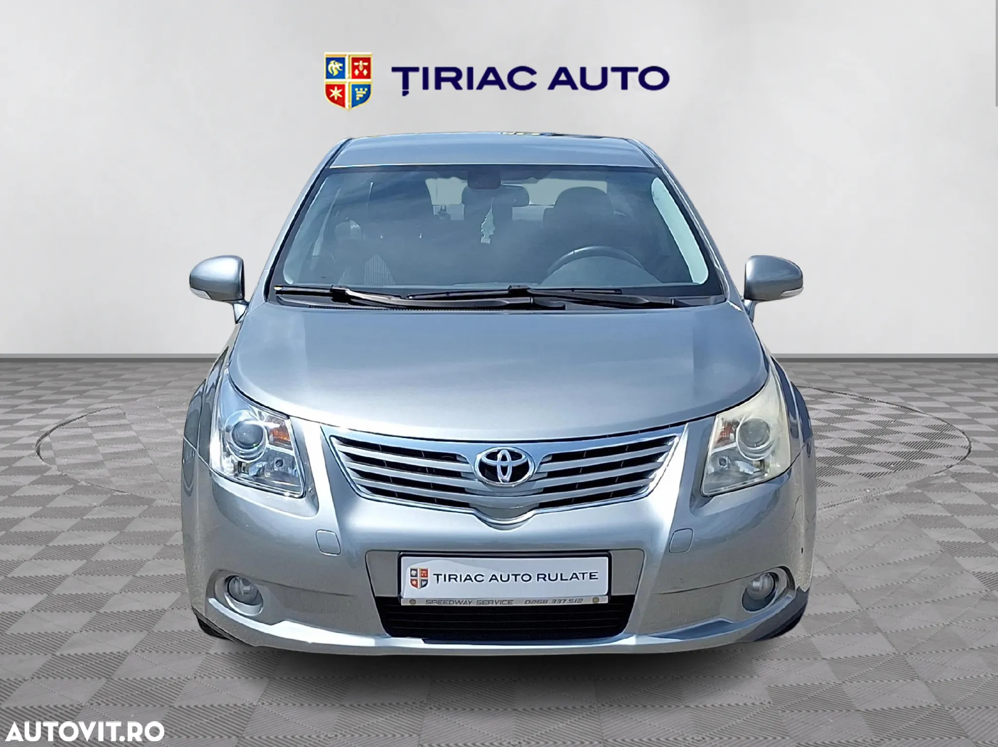 Toyota Avensis - 8