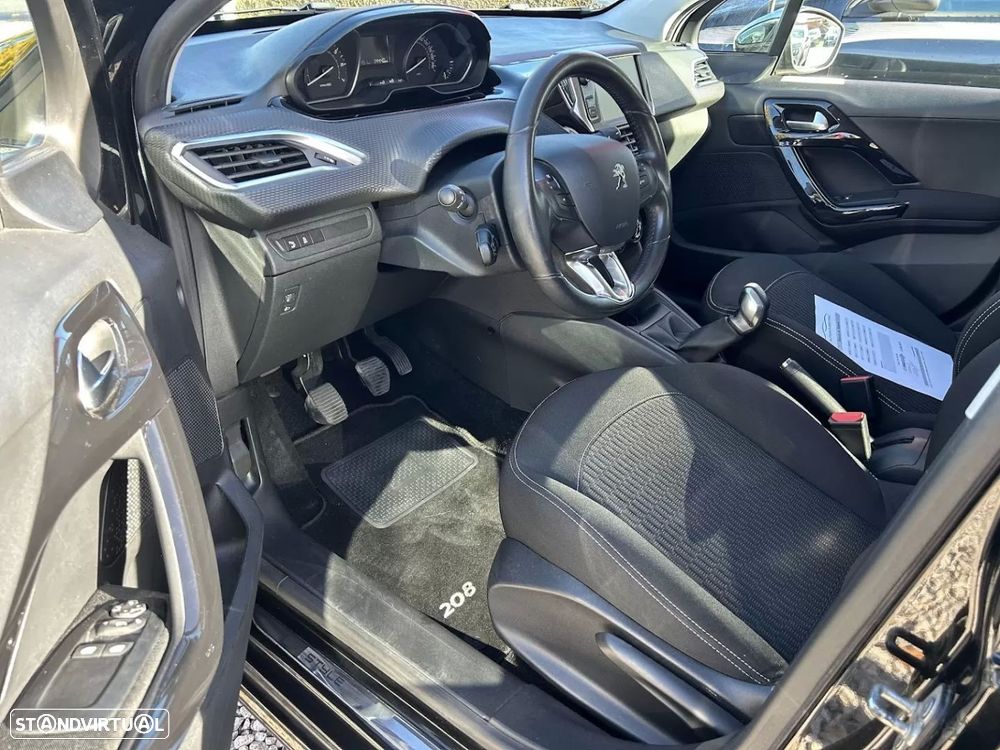 Peugeot 208 1.2 PureTech Style - 5