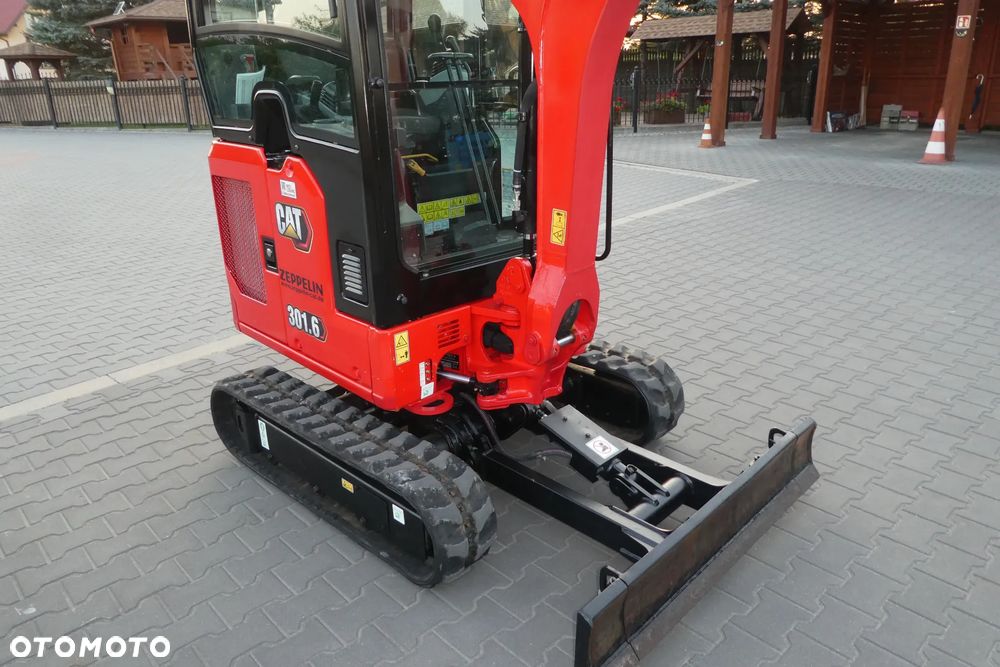 Caterpillar 301,6 Z NIEMIEC Z WIERTNICĄ - 10