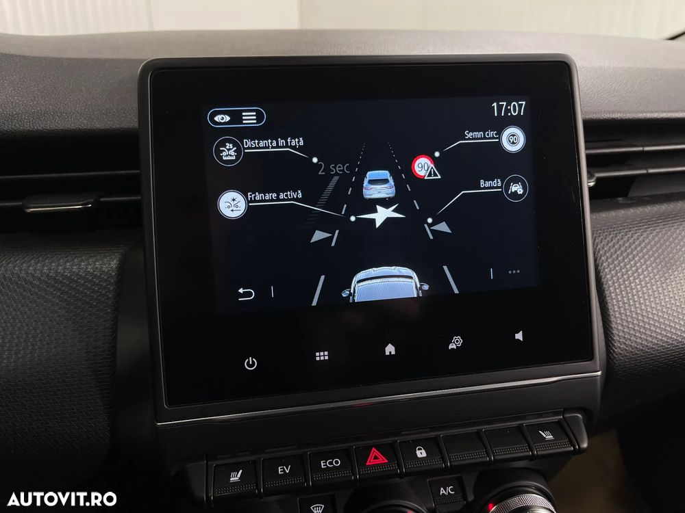 Renault Clio V E-Tech 145 Evolution - 15