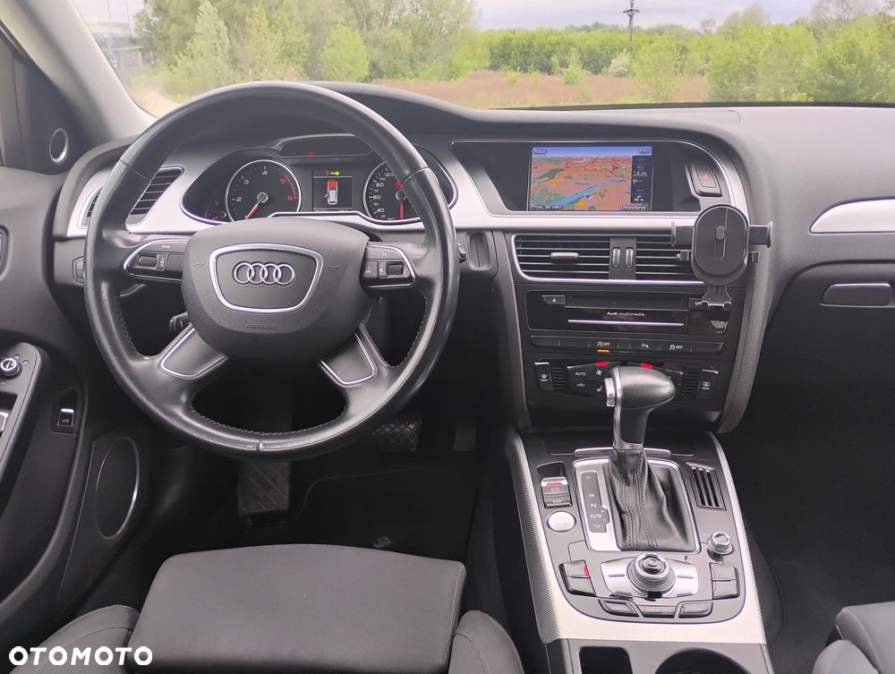 Audi A4 Avant 2.0 TDI DPF clean diesel multitronic S line Sportpaket - 24