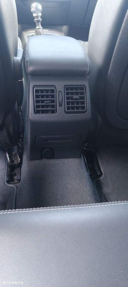 Renault Laguna 2.0 dCi GT ESM - 24
