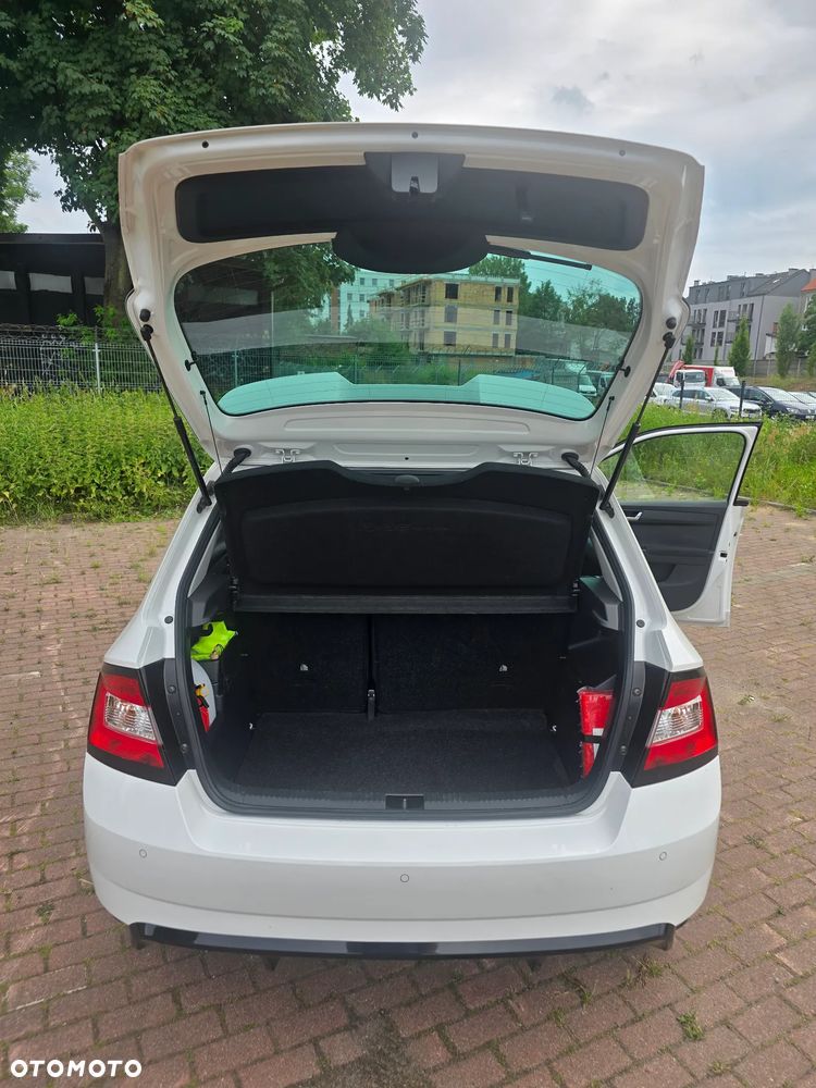 Skoda Fabia 1.0 TSI Monte Carlo DSG - 10