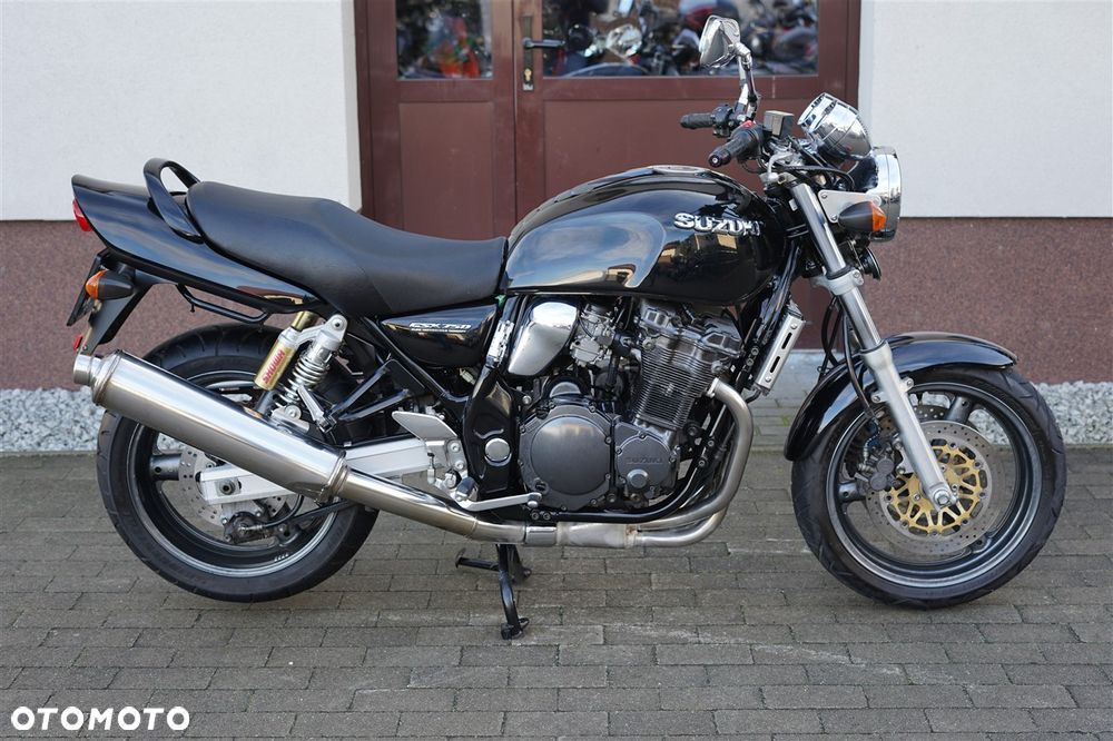 Suzuki GSX - 3
