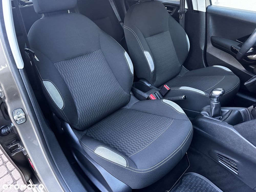 Peugeot 208 PureTech 82 Urban Move - 26