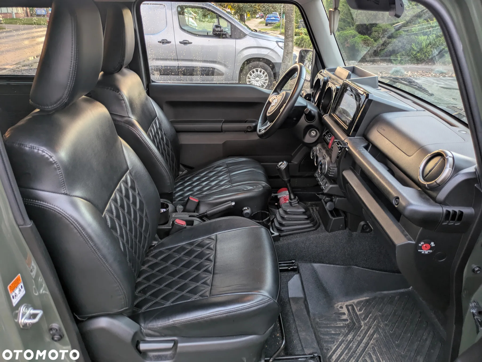 Suzuki Jimny 1.5 Premium - 16