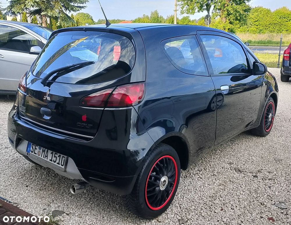 Mitsubishi Colt - 4