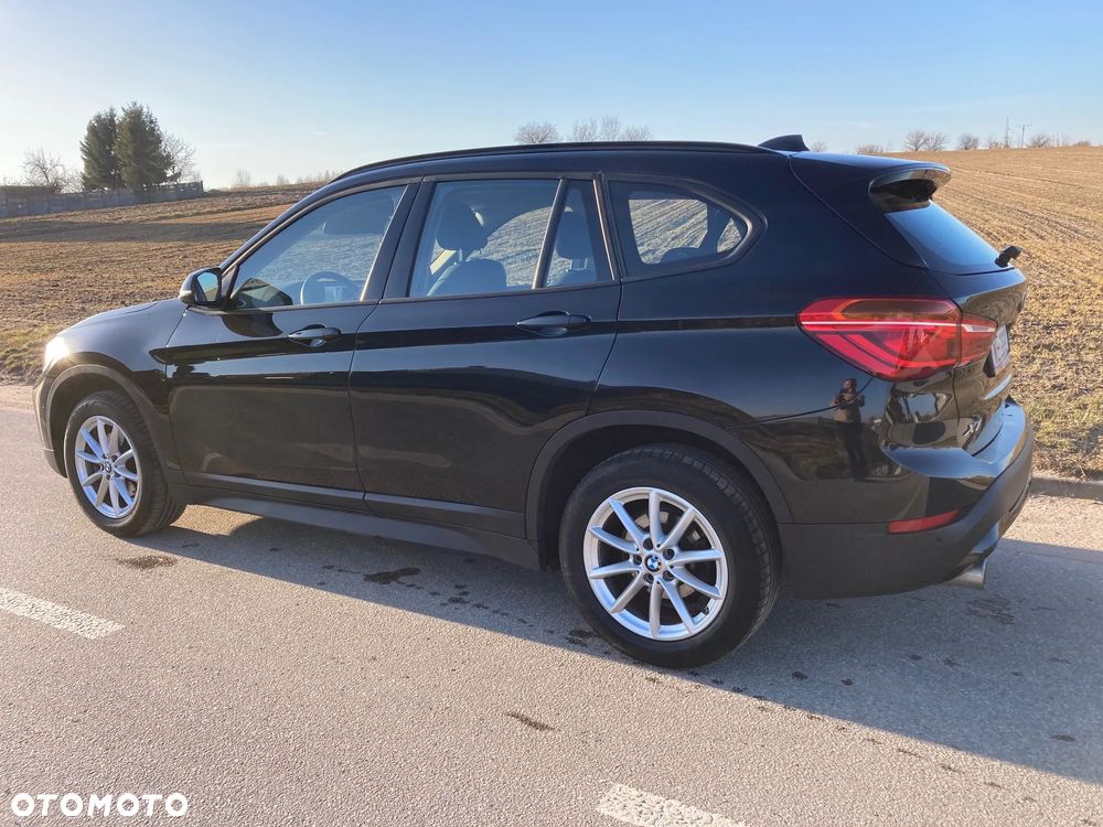 BMW X1 sDrive18i Advantage - 18