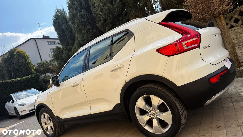 Volvo XC 40 T3 Geartronic Momentum Pro - 5