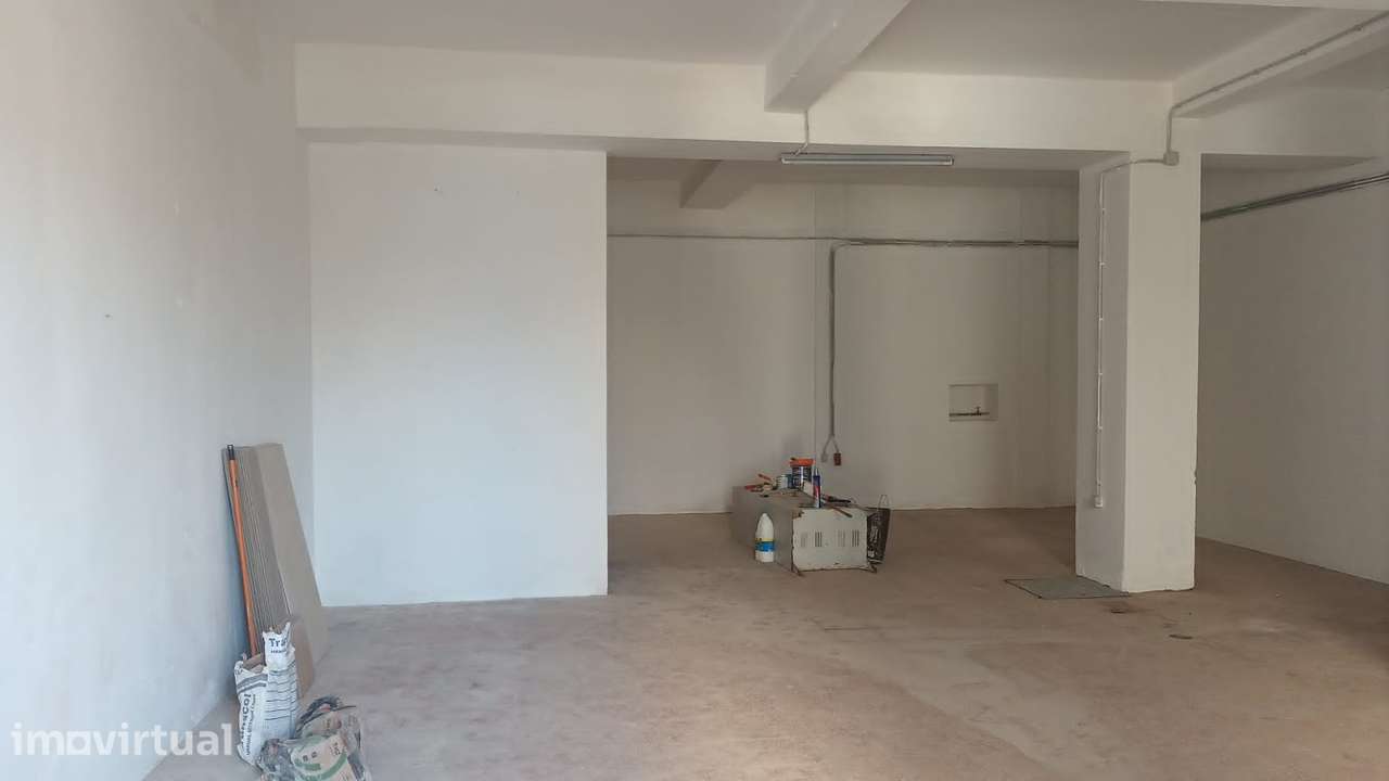 Armazém / Garagem 60 m2 Reboleira Damaia - Grande imagem: 3/7
