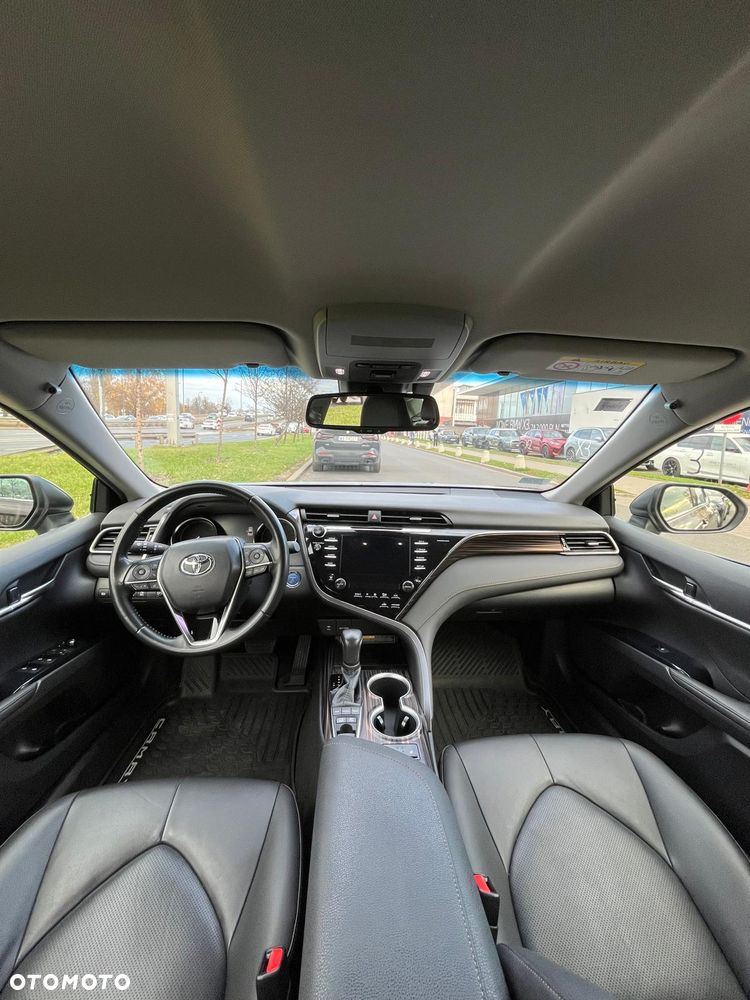 Toyota Camry 2.5 Hybrid Executive CVT - 9
