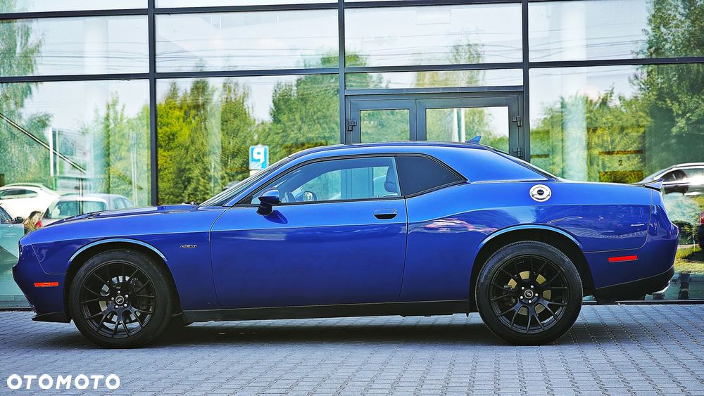 Dodge Challenger - 5