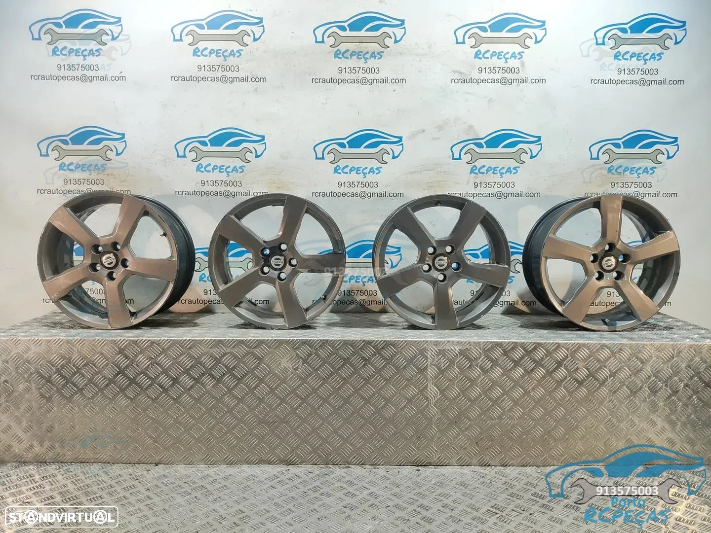 Conjunto Jantes 17" Volvo C30 - 31290177 - 7J | ET52,5 | 5x108 - Originais | Jante | 5 x 108 | 17 Polegadas | V50 | S40 | V40 | S60 | V60 - 2