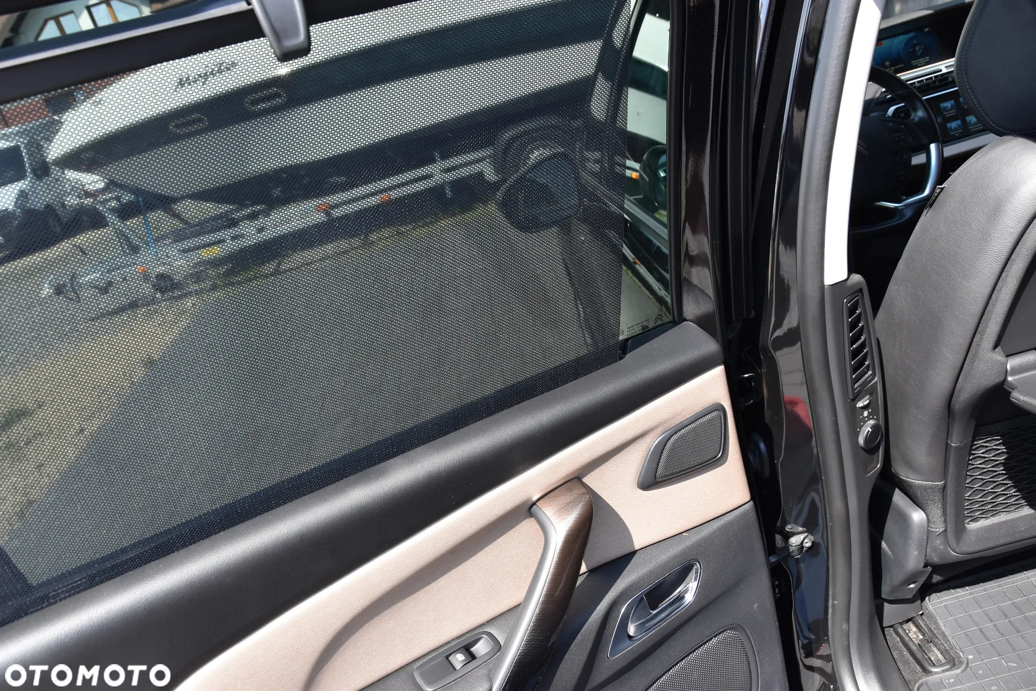 Citroën C4 Grand Picasso BlueHDi 150 EAT6 Exclusive - 23