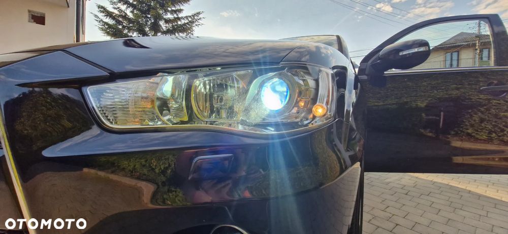 Mitsubishi Outlander 2.0 DID Intense + - 32
