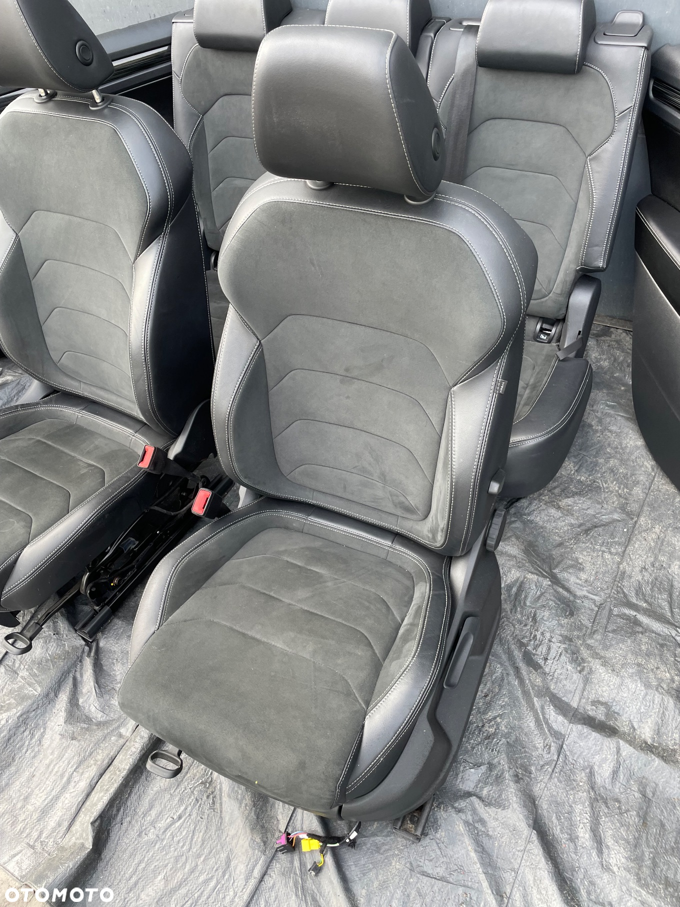 VW KODIAQ fotele kanapa wnetrze skóra alkantara super stan 28 tys przebiegu - 2