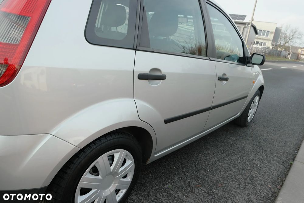 Ford Fiesta 1.4 Ambiente - 12