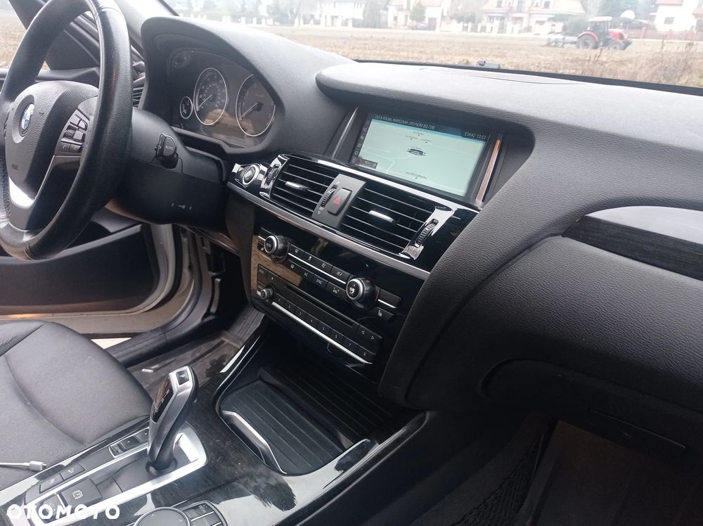 BMW X3 xDrive28i Sport-Aut xLine - 25