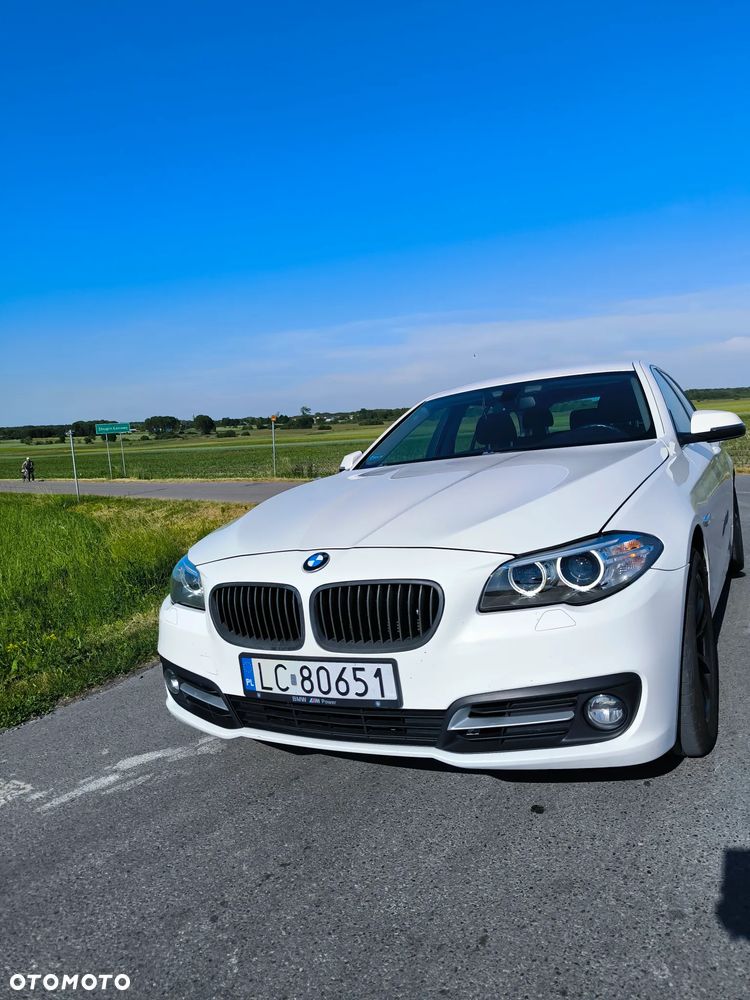 BMW Seria 5 520d xDrive - 14