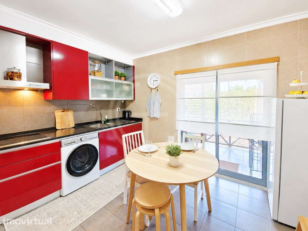 Fantástico apartamento T2 com grande logradouro, lugar de garagem e... - Grande imagem: 5/21