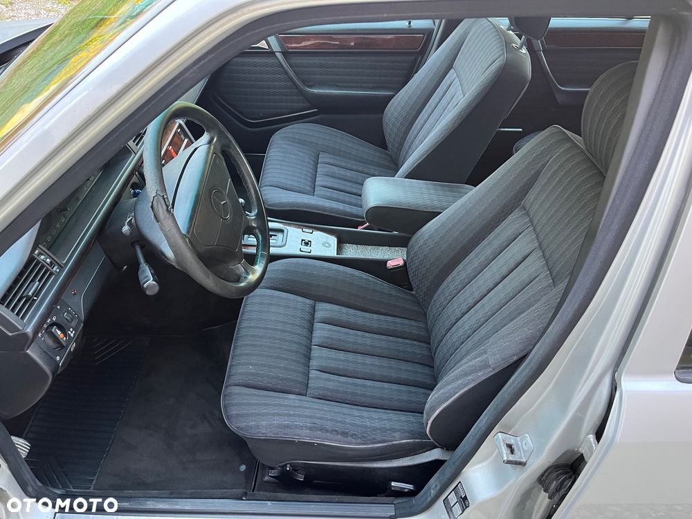 Mercedes-Benz W124 (1984-1993) - 15