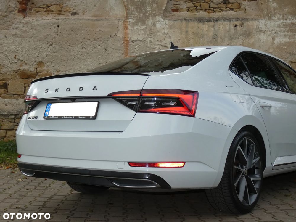 Skoda Superb 2.0 TDI SCR Sportline DSG - 33