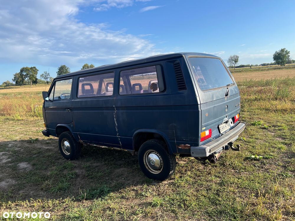 Volkswagen Caravelle - 7