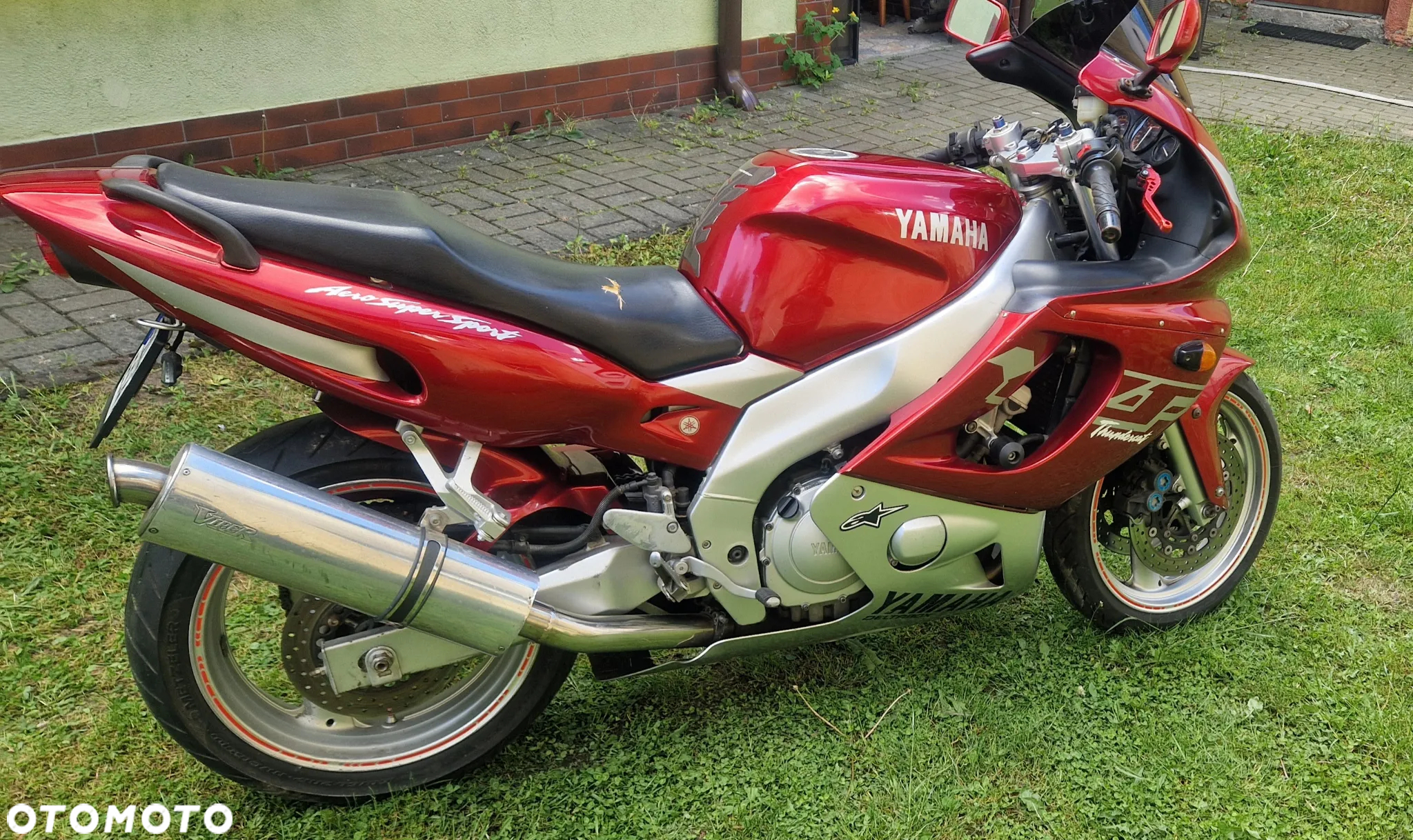 Yamaha YZF - 4