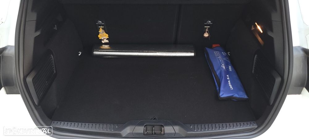 Ford Focus 1.0 EcoBoost Active X - 46