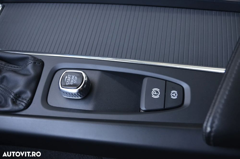 Volvo XC 60 D4 AWD Geartronic Momentum - 19