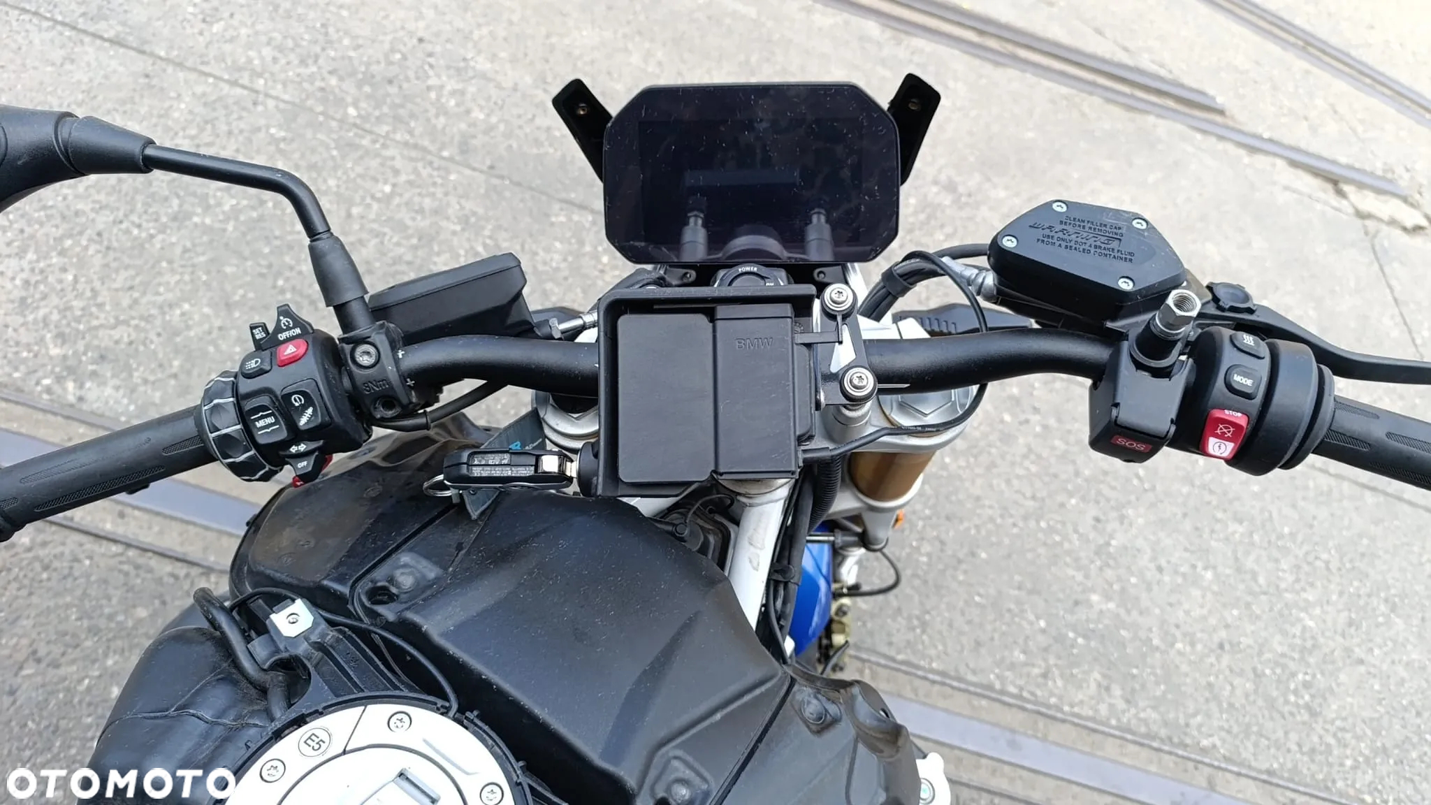 BMW R - 12