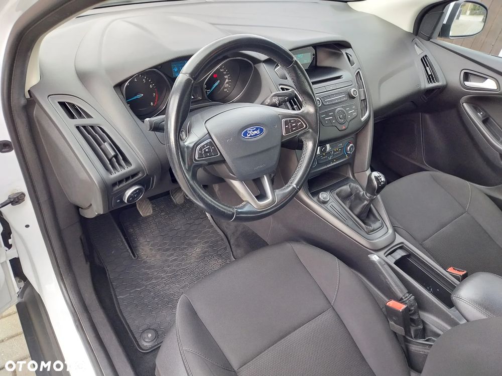 Ford Focus 1.6 Trend - 15