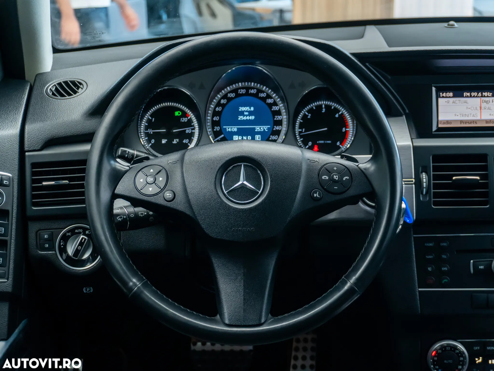 Mercedes-Benz GLK 220 CDI 4Matic (BlueEFFICIENCY) 7G-TRONIC - 22
