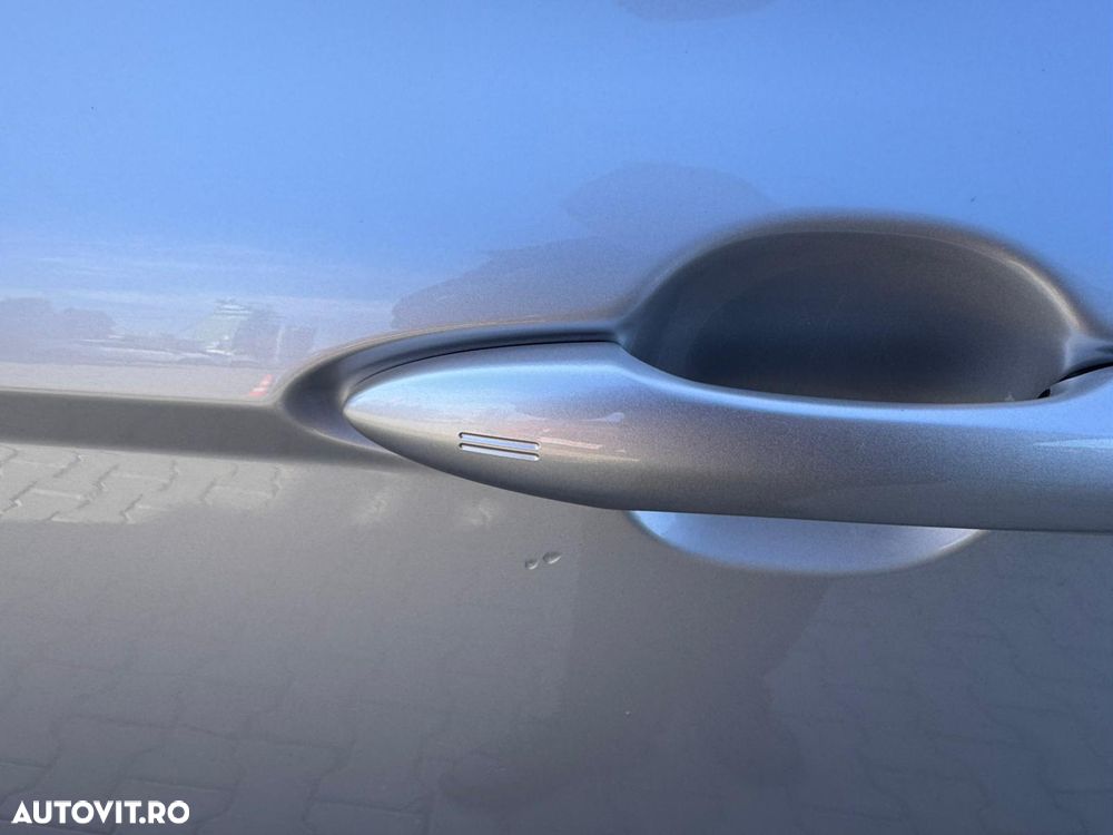 Toyota Camry 2.5 Exclusive - 33