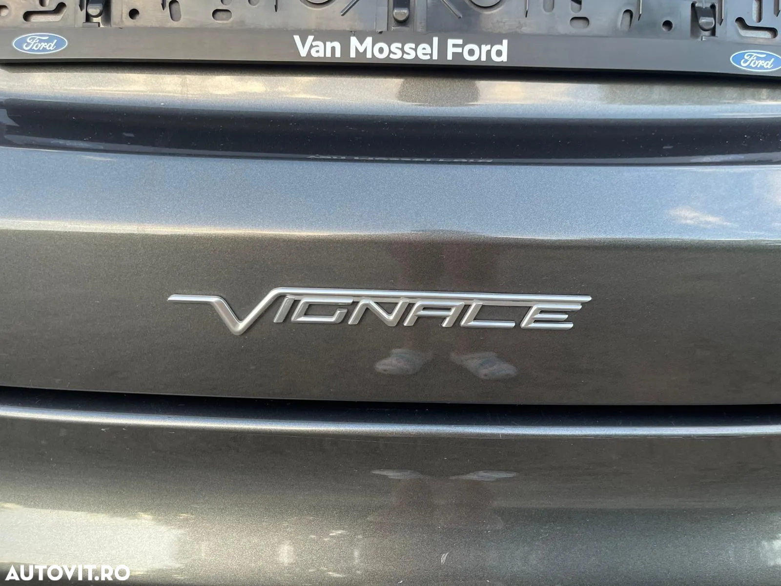Ford Mondeo 2.0 HEV Vignale - 17