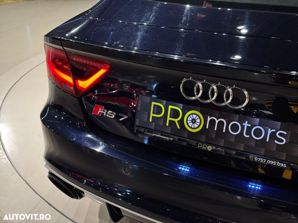 Audi RS7 - 7
