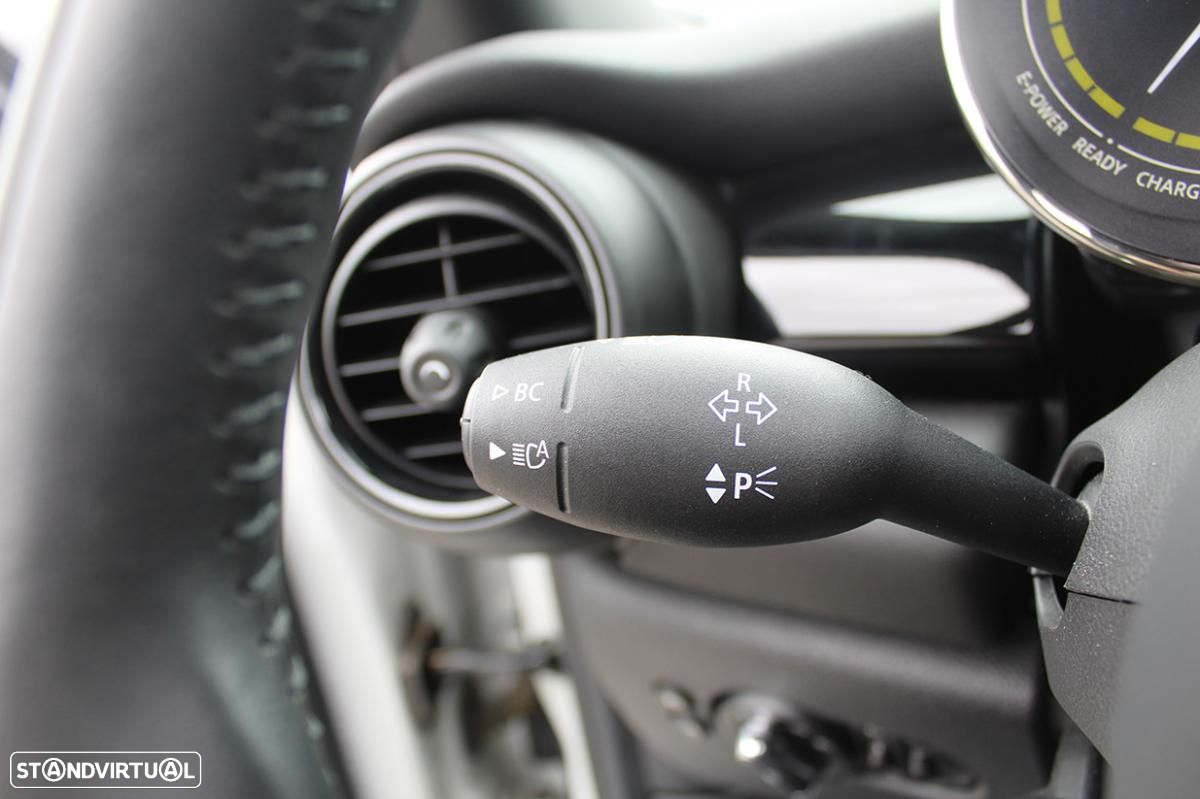 MINI 3 Portas Cooper SE Essential - 41
