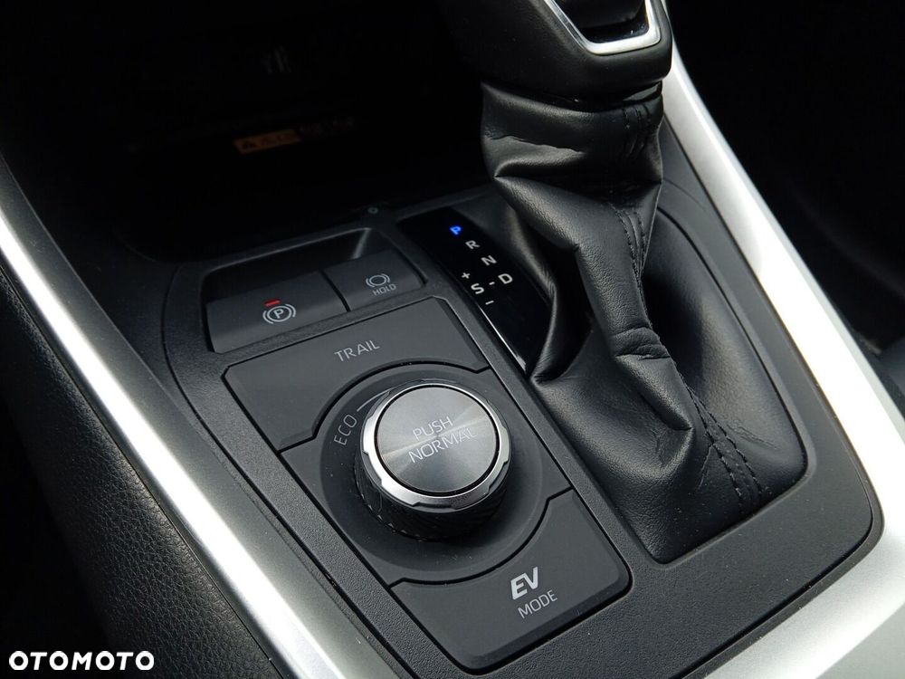 Toyota RAV4 - 16