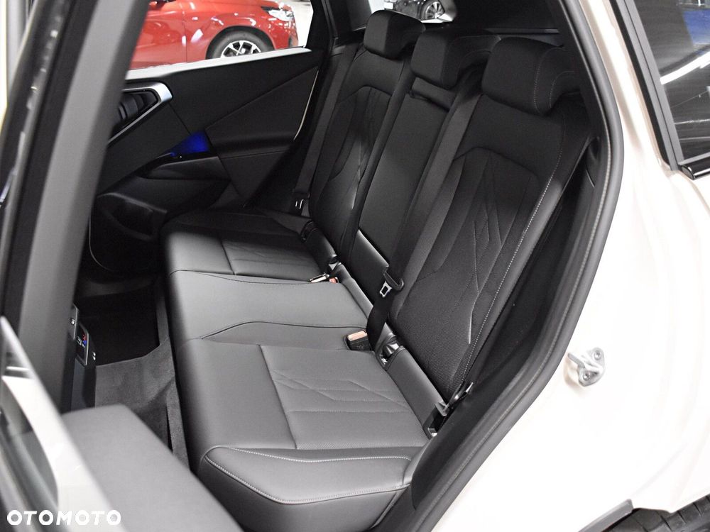 BMW X3 xDrive20d mHEV - 12