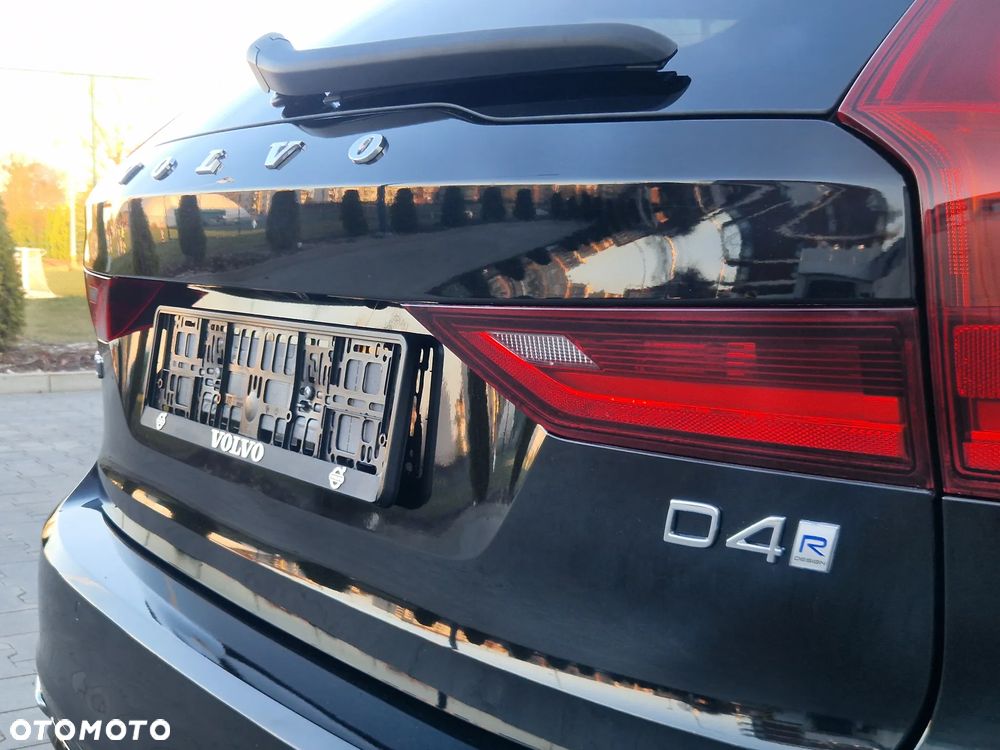 Volvo V90 D4 Geartronic R Design - 19
