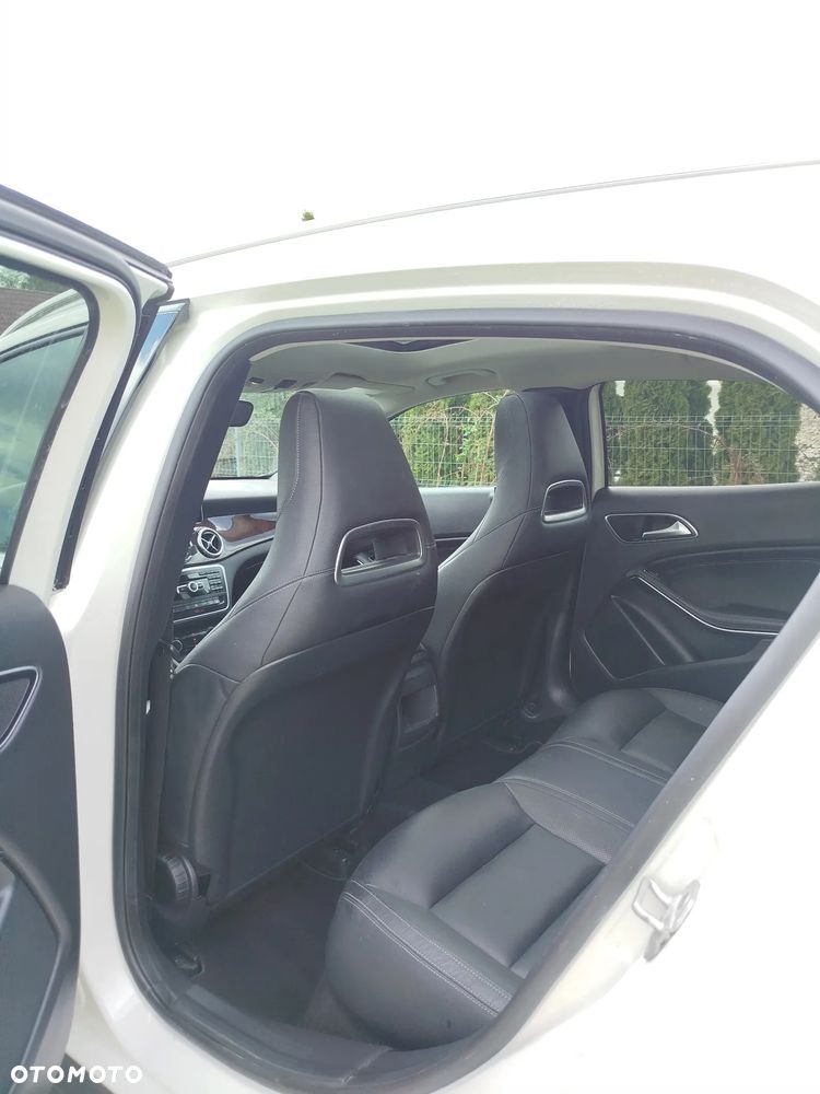 Mercedes-Benz GLA - 19