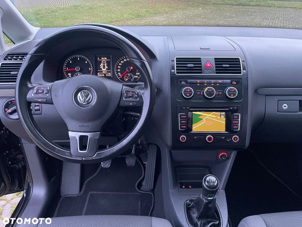 Volkswagen Touran 1.6 TDI DPF BlueMot Trendline - 28